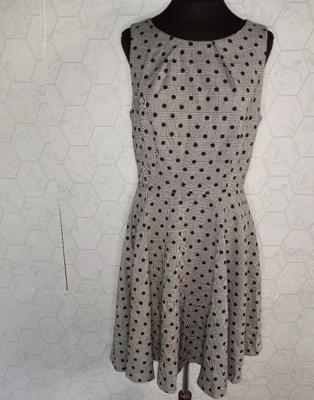ELLE Plaid polka-dot flare dress in gray/black - Picture 9 of 16